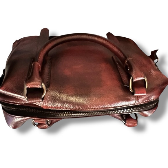 Mahogany LEATHER doctor bag/handbag. Versatile styling w/scarf shoulder strap. - Picture 11 of 13